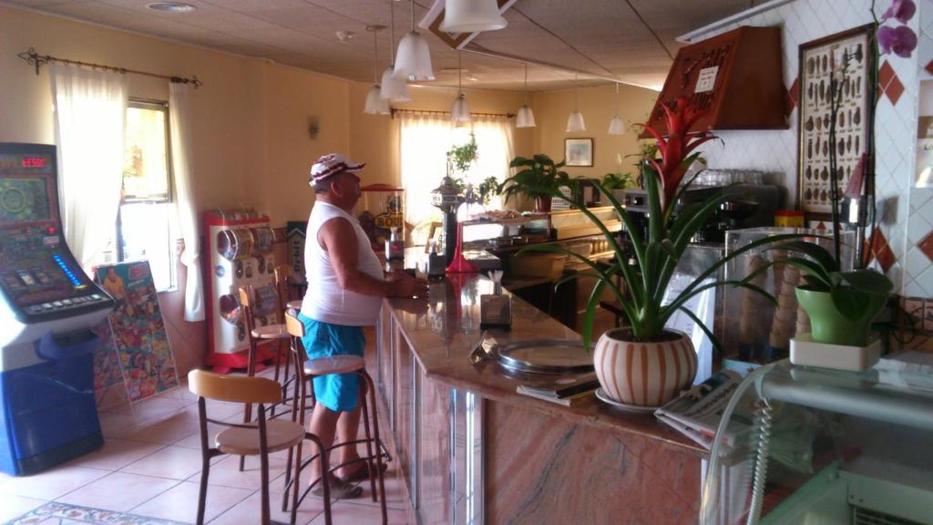 鸽子酒店 圣佩德罗－德尔皮纳塔尔 外观 照片
