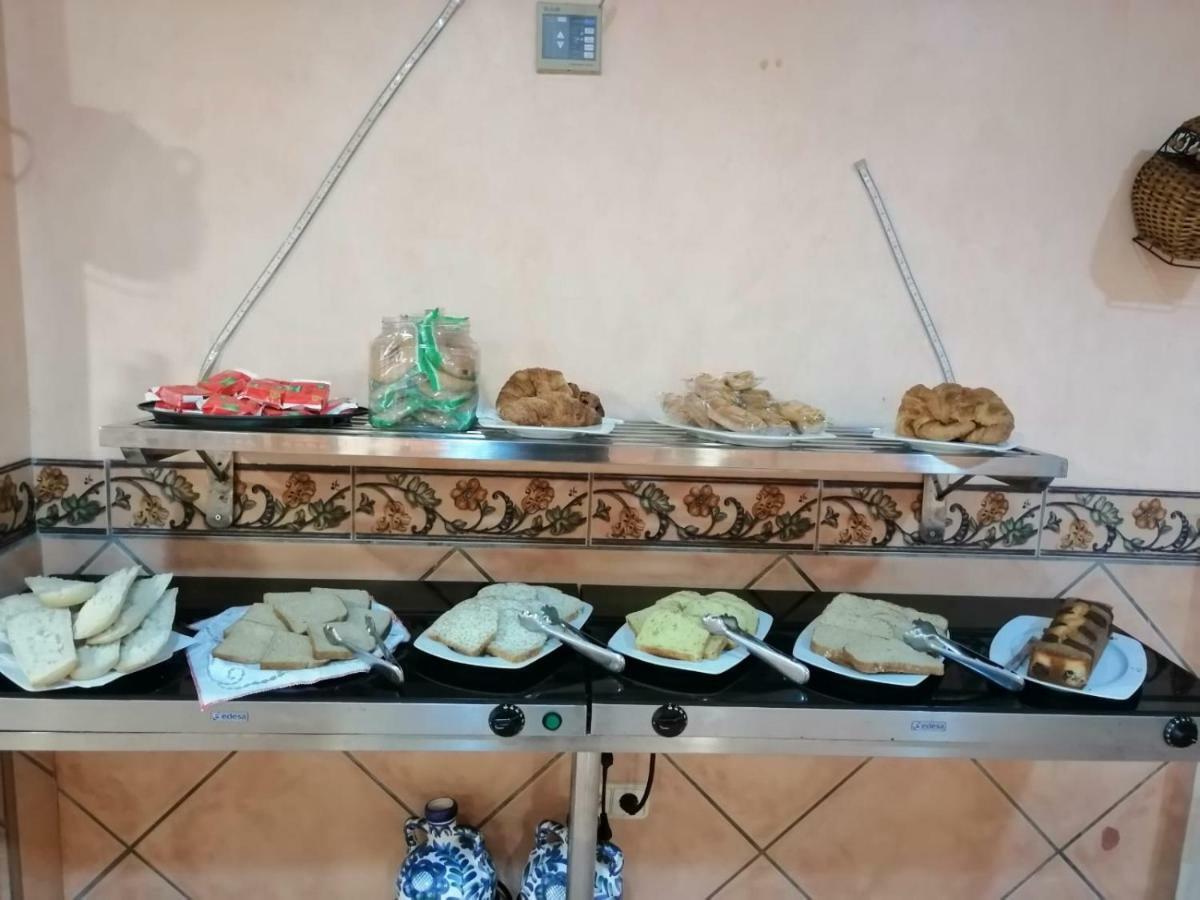 鸽子酒店 圣佩德罗－德尔皮纳塔尔 外观 照片